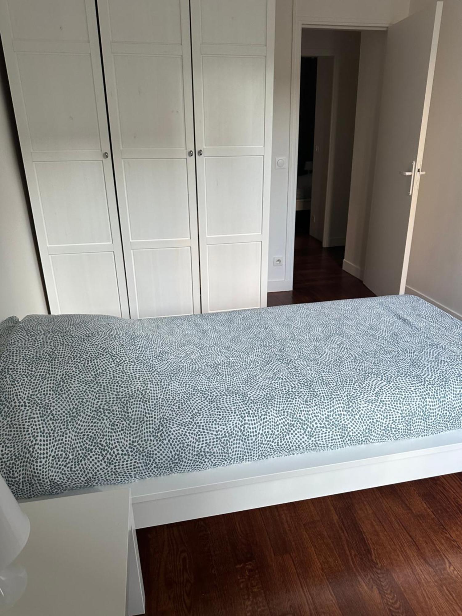 16 Apartment *